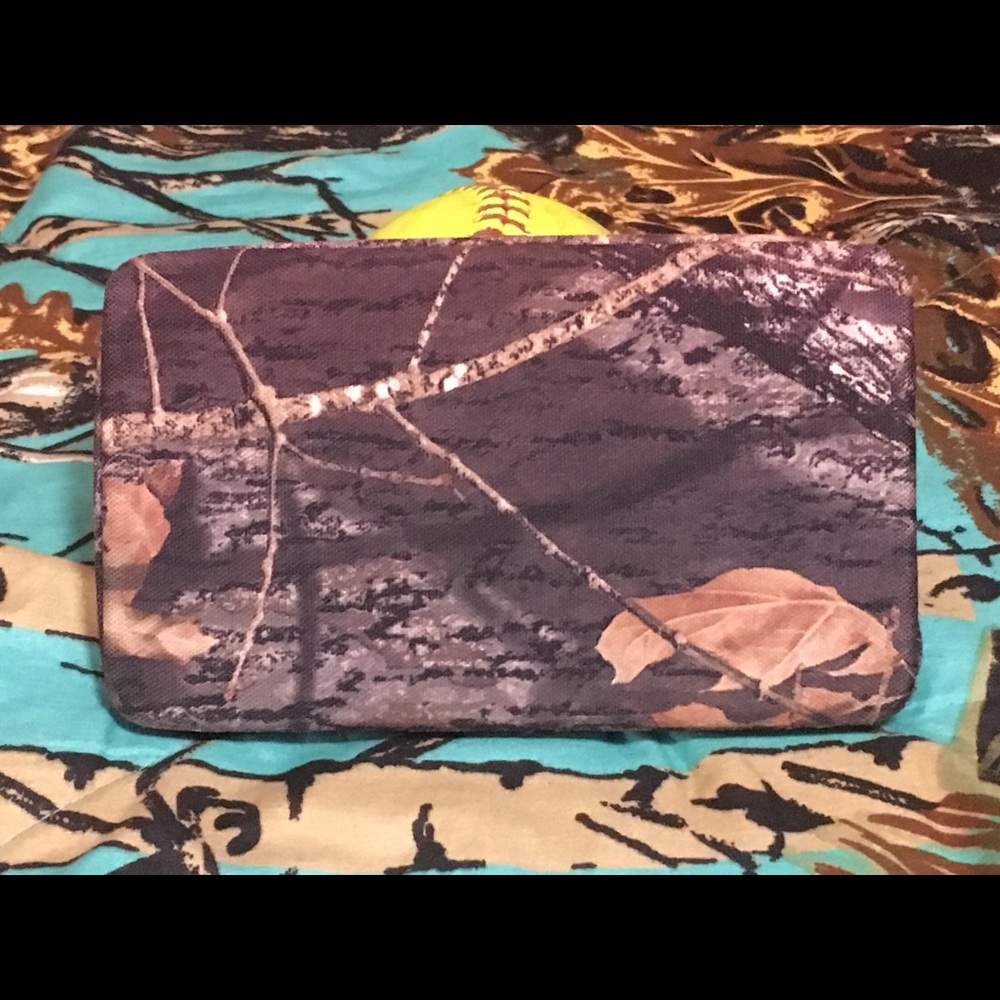 Camo wallet